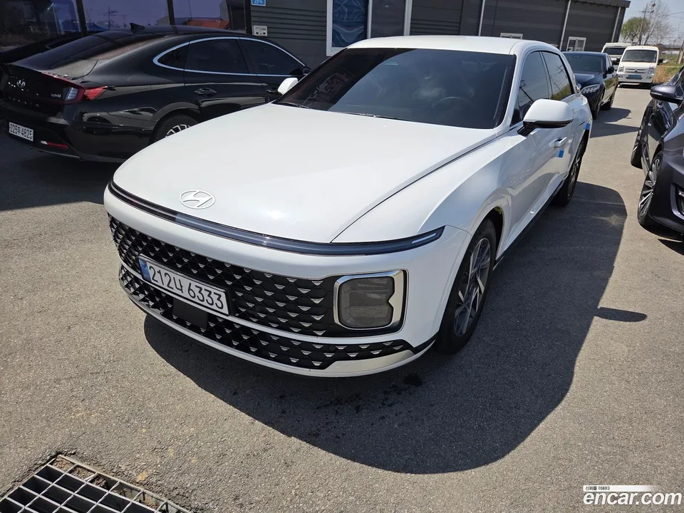 Hyundai Grandeur 2.5 2WD 2023 — фото 1, купить с доставкой в Москву