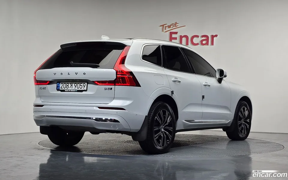 Volvo XC60 B5 2022 — миниатюра 2