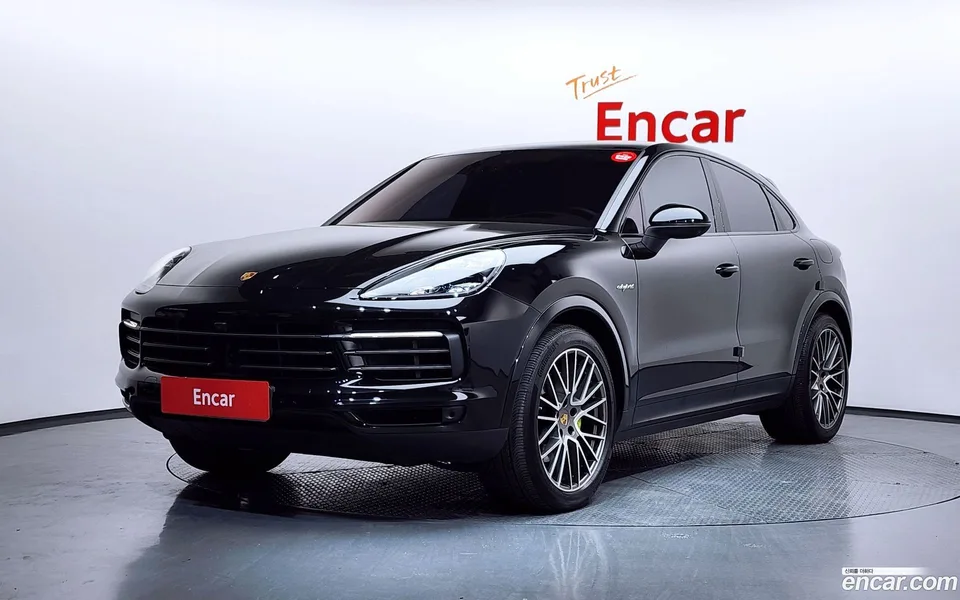 Porsche Cayenne 3.0 E- 2023 — фото 1, купить с доставкой в Москву