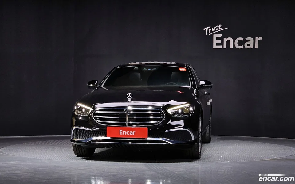 Mercedes-Benz E-Class E350 4MATIC 2023 — миниатюра 3
