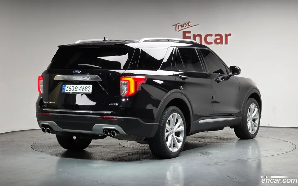 Ford Explorer 3.0 4WD 2022 — миниатюра 2