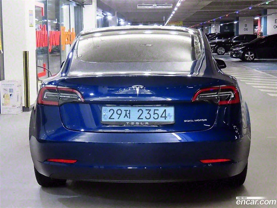Tesla Model 3 AWD 2022 — миниатюра 5