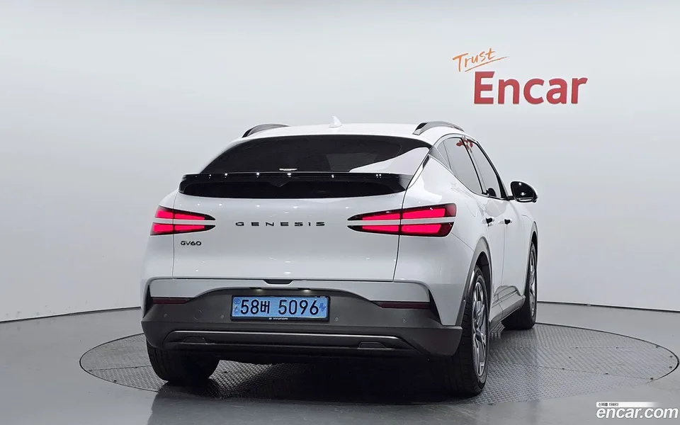 Genesis GV60 2023 — миниатюра 4