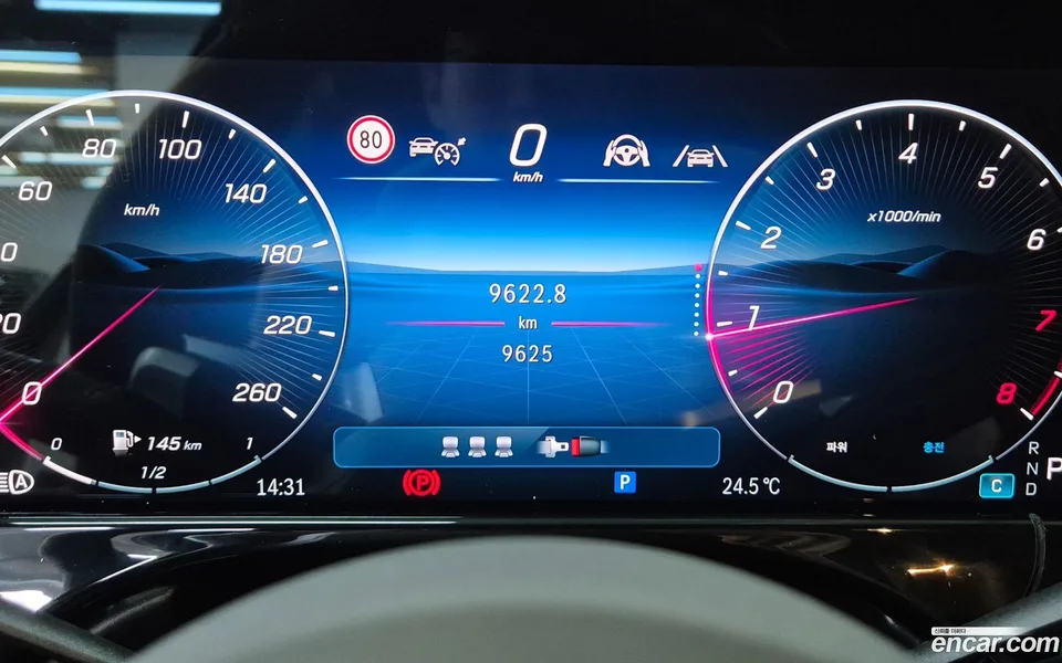Mercedes-Benz E-Class E300 4MATIC AMG Line 2025 — миниатюра 5