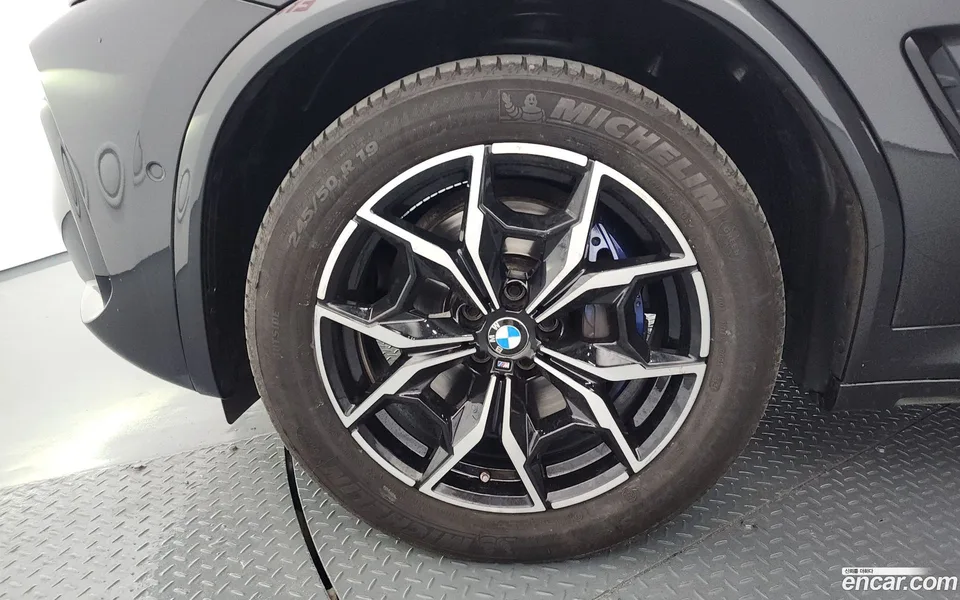 BMW X4 xDrive20i M 2022 — миниатюра 5