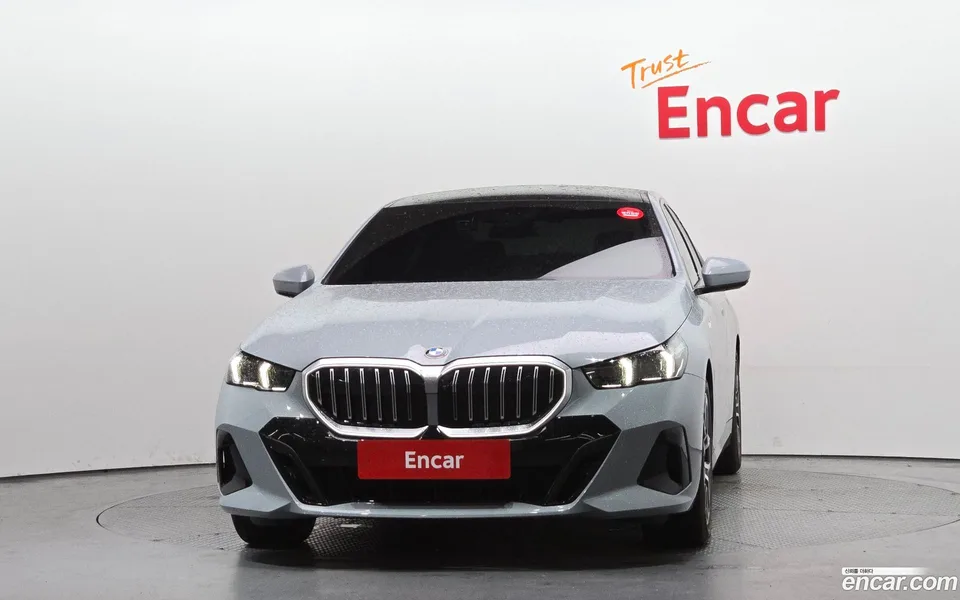 BMW 5 Series 520i M 2024 — миниатюра 3