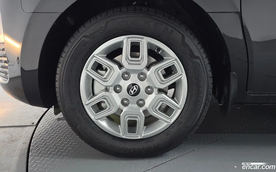 Hyundai Staria HEV 1.6 3 2024 — миниатюра 5