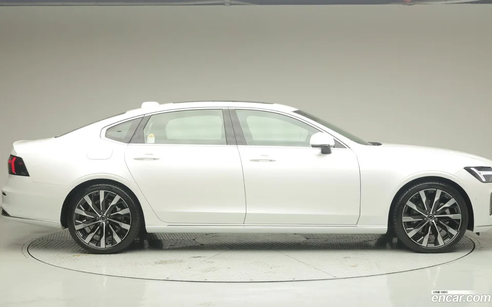 Volvo S90 B5 2026 — миниатюра 2