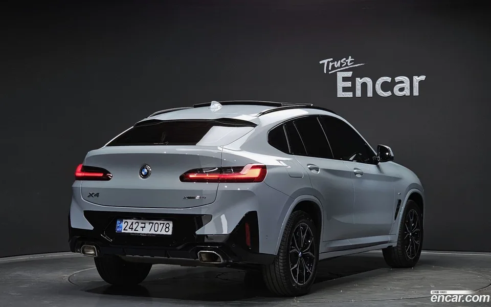 BMW X4 xDrive20i M 2024 — миниатюра 2