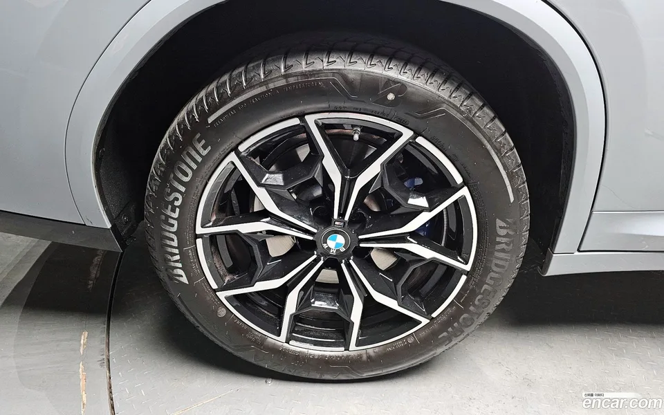 BMW X4 xDrive20i M 2024 — миниатюра 5