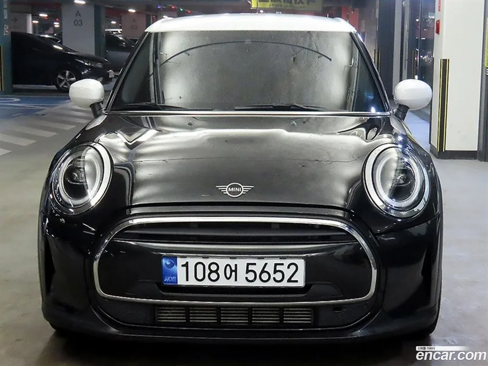 MINI Cooper 5 2023 — миниатюра 2