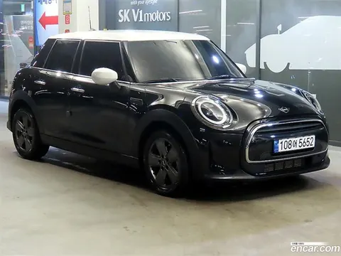 MINI Cooper 2023 купить в Москве