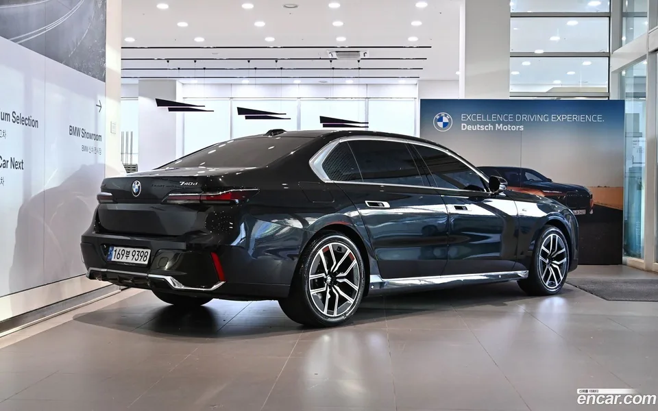 BMW 7 Series 740d xDrive M 2025 — миниатюра 2