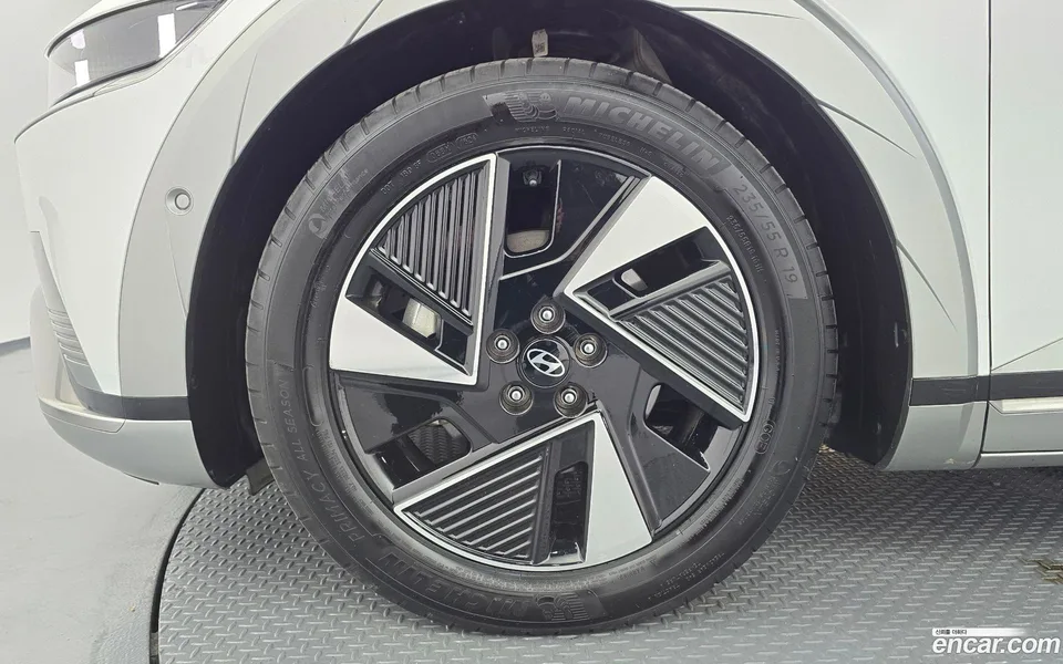 Hyundai Ioniq 5 AWD 2024 — миниатюра 5