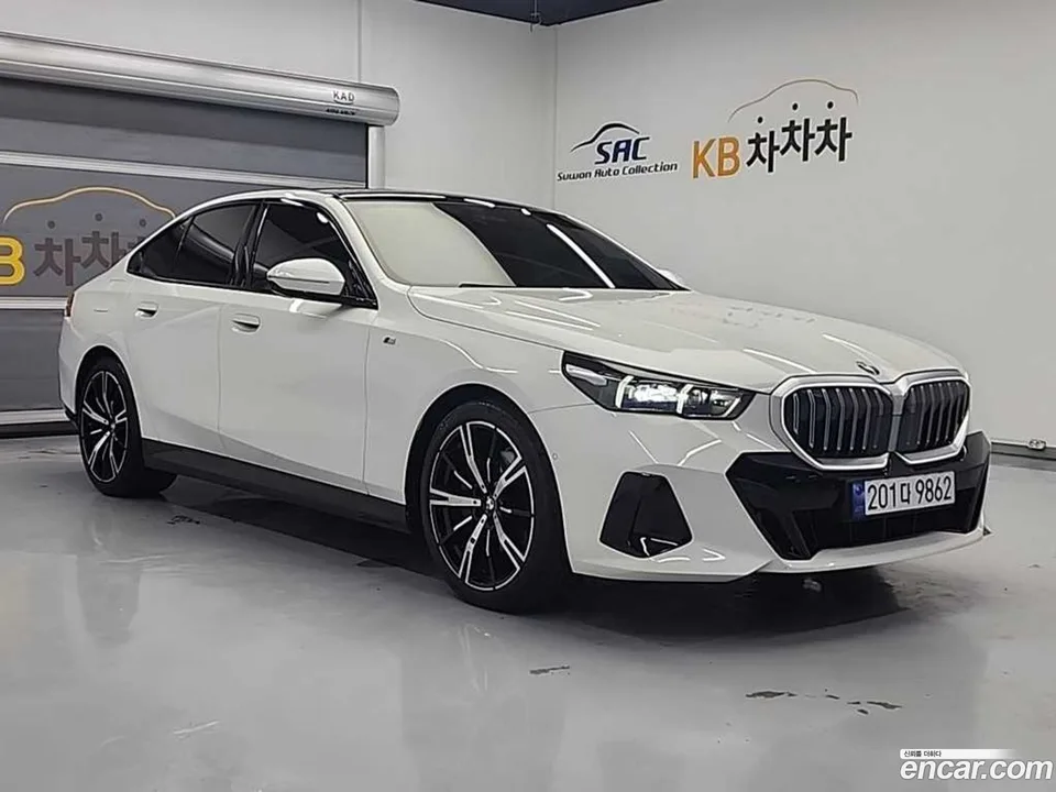 BMW 5 Series 530i xDrive M 2025 — миниатюра 4