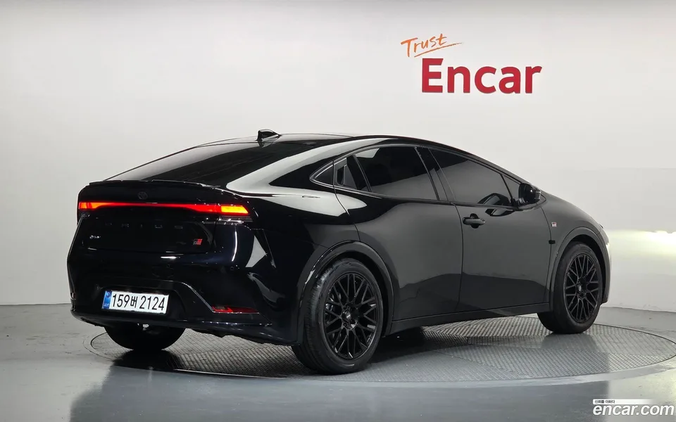 Toyota Prius 2.0 XLE 2025 — миниатюра 2