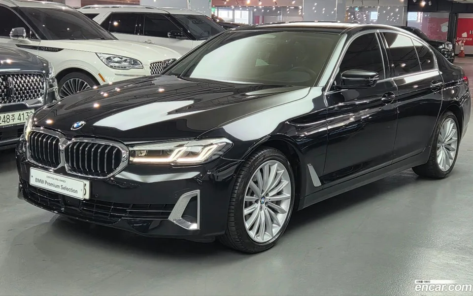 BMW 5 Series 530i 2023 — фото 1, купить с доставкой в Москву