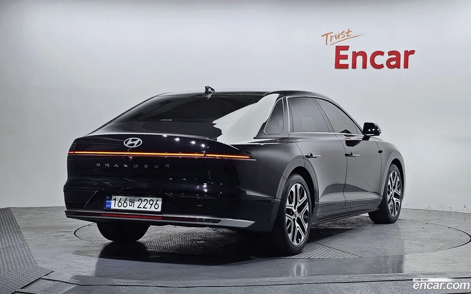 Hyundai Grandeur Hybrid 2023 — миниатюра 2