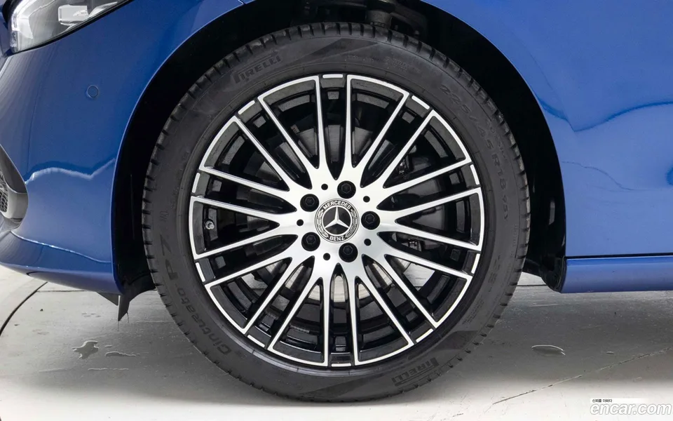 Mercedes-Benz C-Class C200 2024 — миниатюра 5
