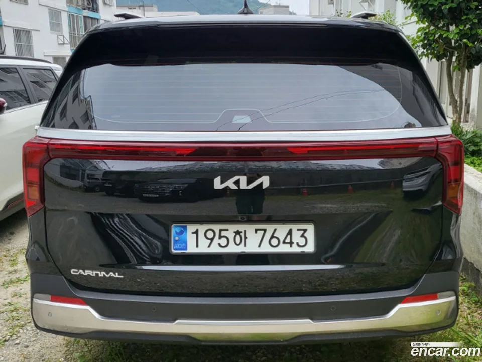 Kia Carnival 9 2023 — миниатюра 4