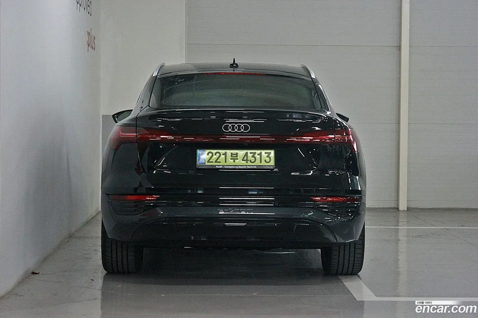 Audi Q8 e-tron 55 2024 — миниатюра 4