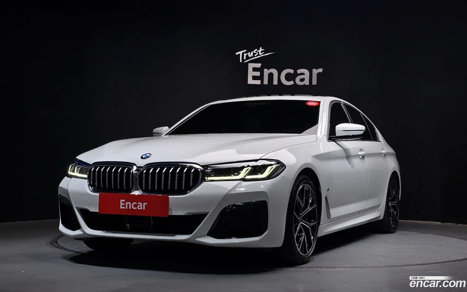 BMW 5 Series 530i xDrive M 2023 — фото 1, купить с доставкой в Москву