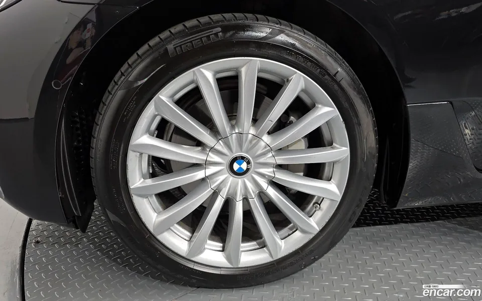 BMW 6 Series GT 620d 2022 — миниатюра 5