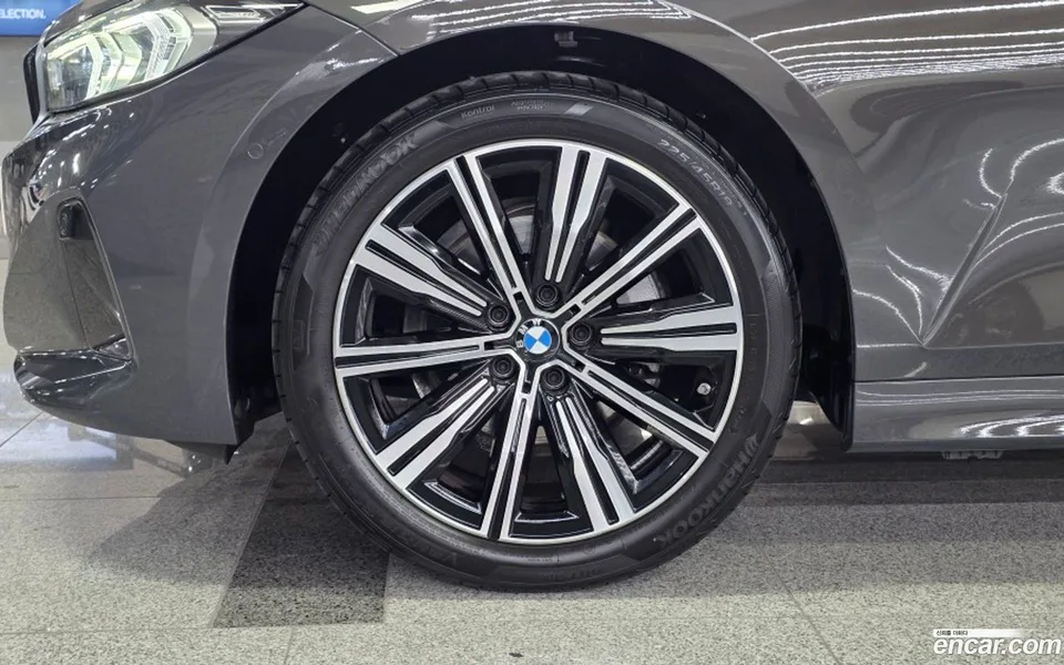 BMW 3 Series 320i 2025 — миниатюра 5