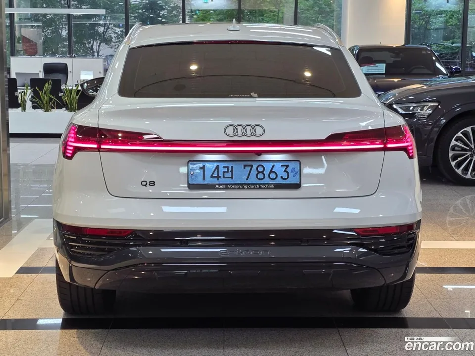 Audi Q8 e-tron 55 2024 — миниатюра 4