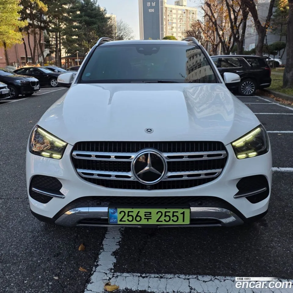 Mercedes-Benz GLE-Class (W167) GLE300d 4MATIC 2024 — фото 1, купить с доставкой в Москву