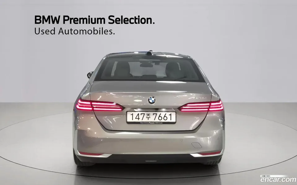 BMW 5 Series 523d 2025 — миниатюра 4