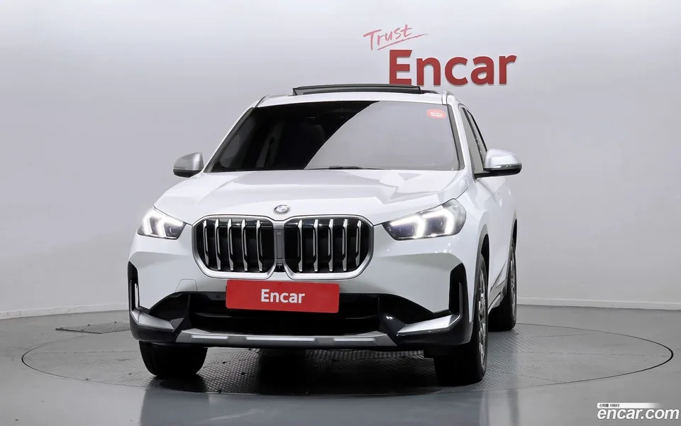 BMW X1 xDrive 20i xLine 2024 — миниатюра 3