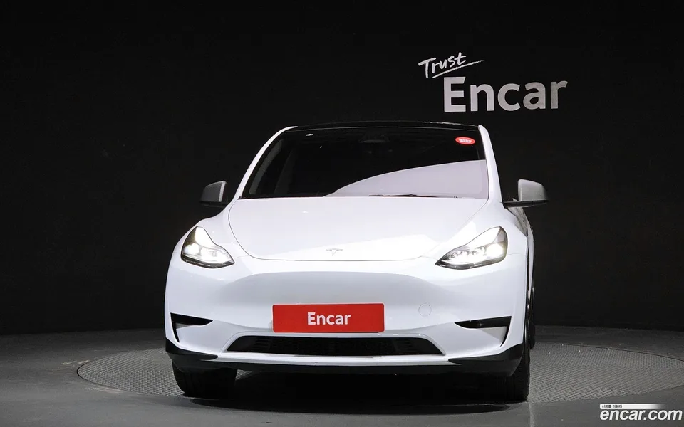 Tesla Model Y RWD 2024 — миниатюра 3