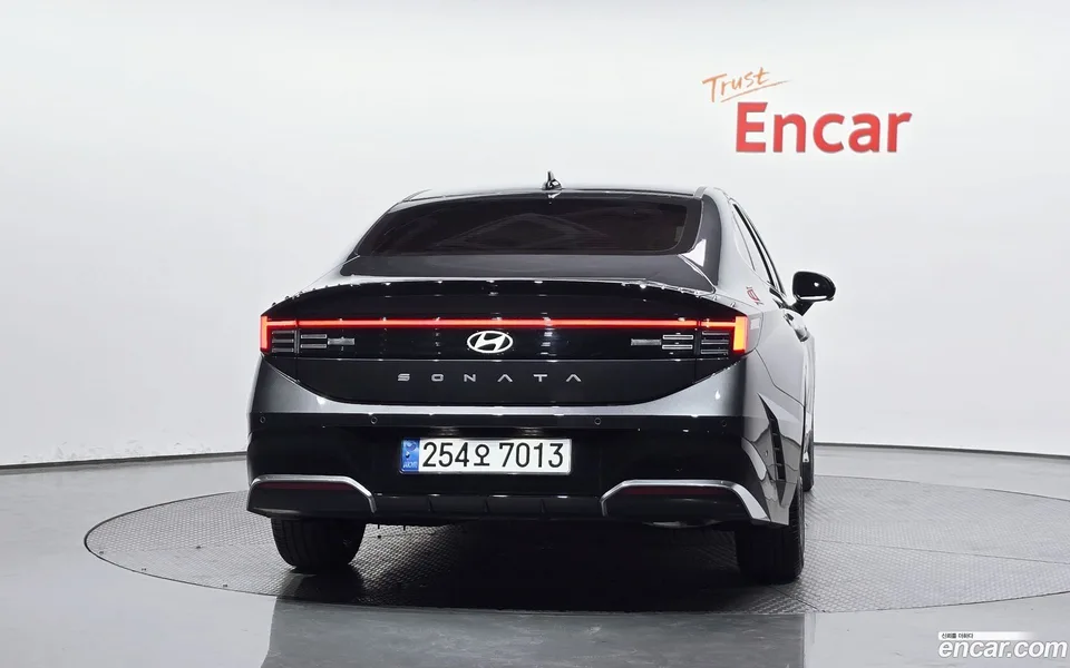 Hyundai Sonata The Edge Hybrid 2025 — миниатюра 4