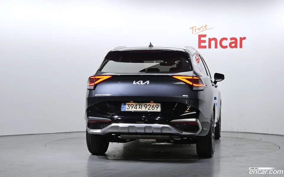 Kia Sportage Hybrid 2WD 2023 — миниатюра 4