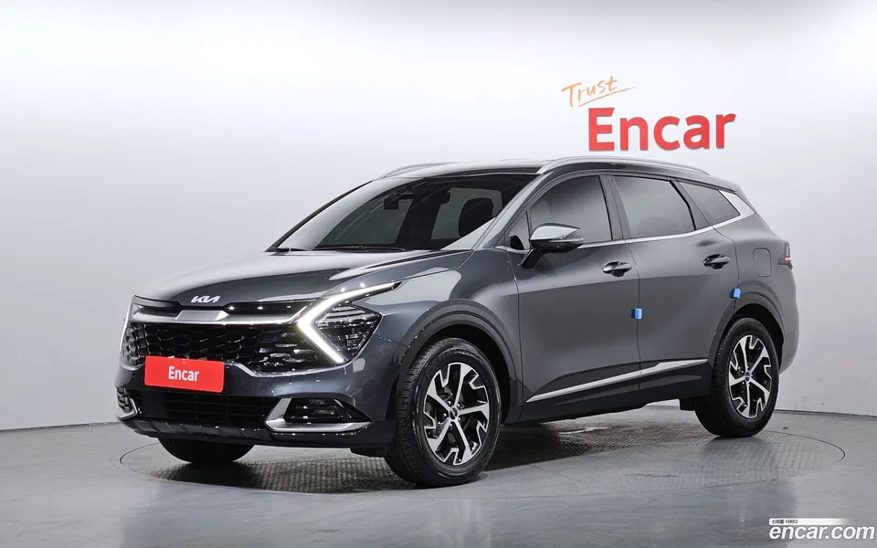 Kia Sportage Hybrid 2WD 2023 — фото 1, купить с доставкой в Москву