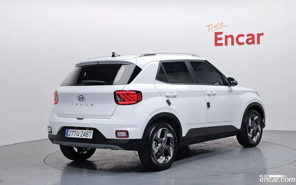 Hyundai Venue 1.6 2024 — миниатюра 2