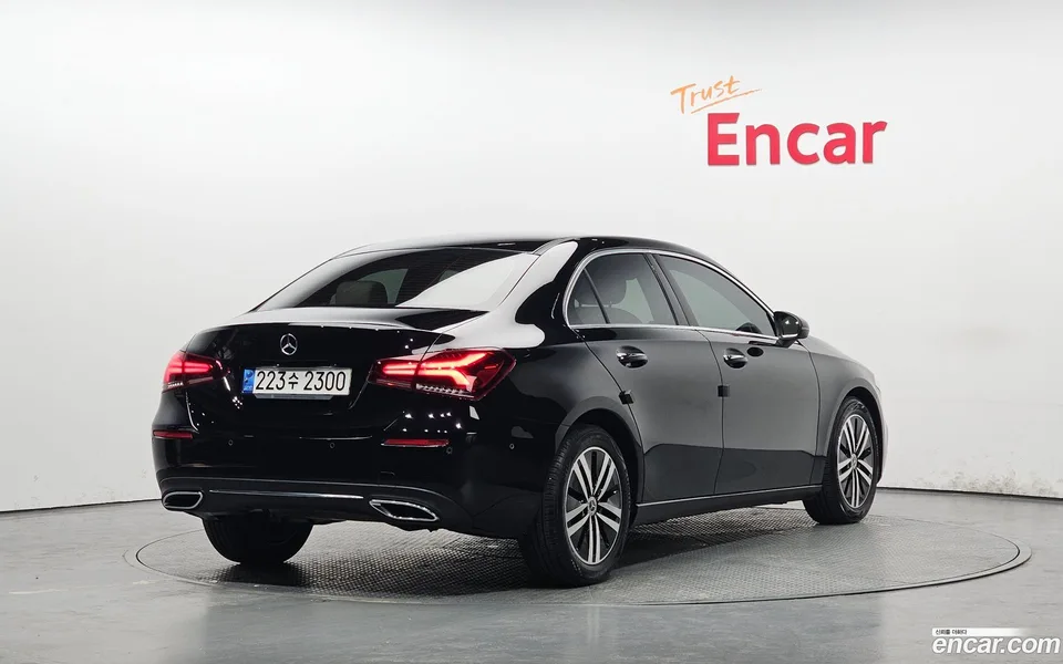 Mercedes-Benz A-Class A220 2022 — миниатюра 2