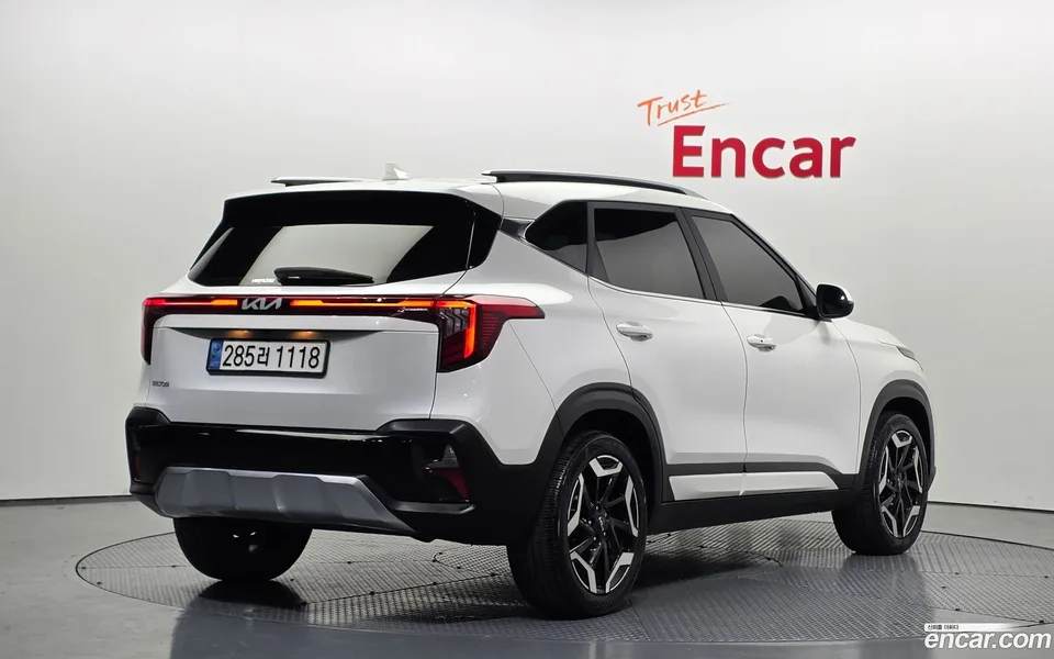 Kia Seltos 1.6 2WD 2023 — миниатюра 2