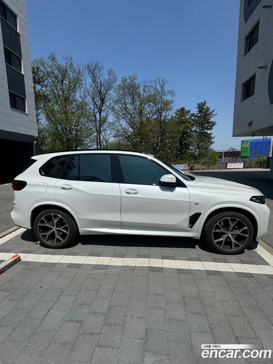 BMW X5 xDrive 40i M 2025 — миниатюра 5
