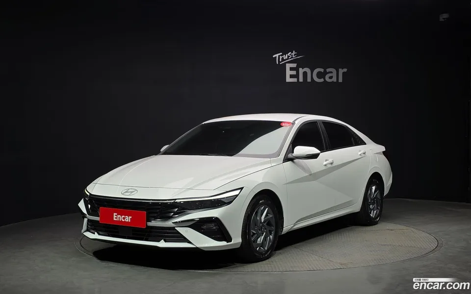 Hyundai Avante CN7 Hybrid 2025 — фото 1, купить с доставкой в Москву