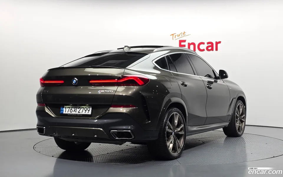 BMW X6 M50i 2022 — миниатюра 2