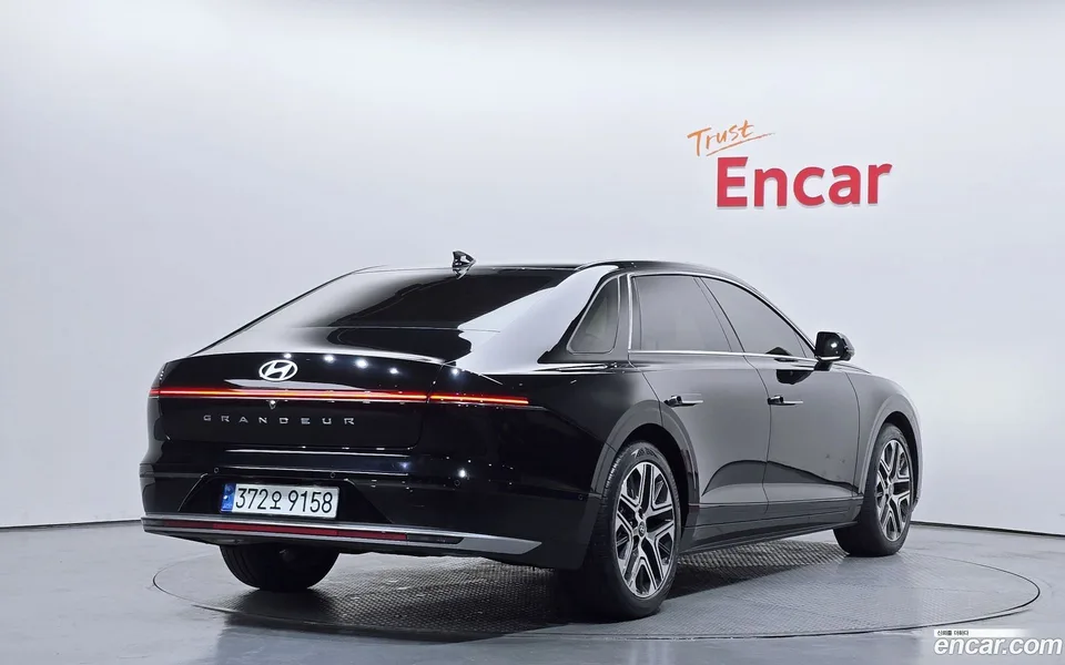 Hyundai Grandeur Hybrid 2024 — миниатюра 2