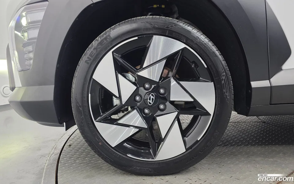 Hyundai Kona 1.6 2WD 2023 — миниатюра 5