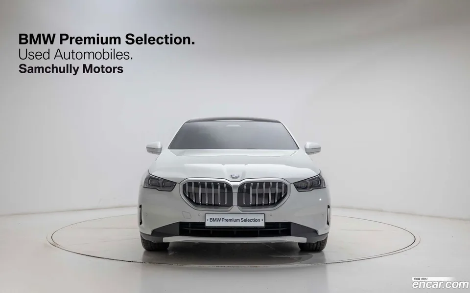 BMW 5 Series 523d 2025 — миниатюра 2