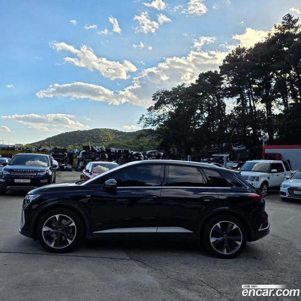Audi Q4 e-tron 40 2022 — миниатюра 3