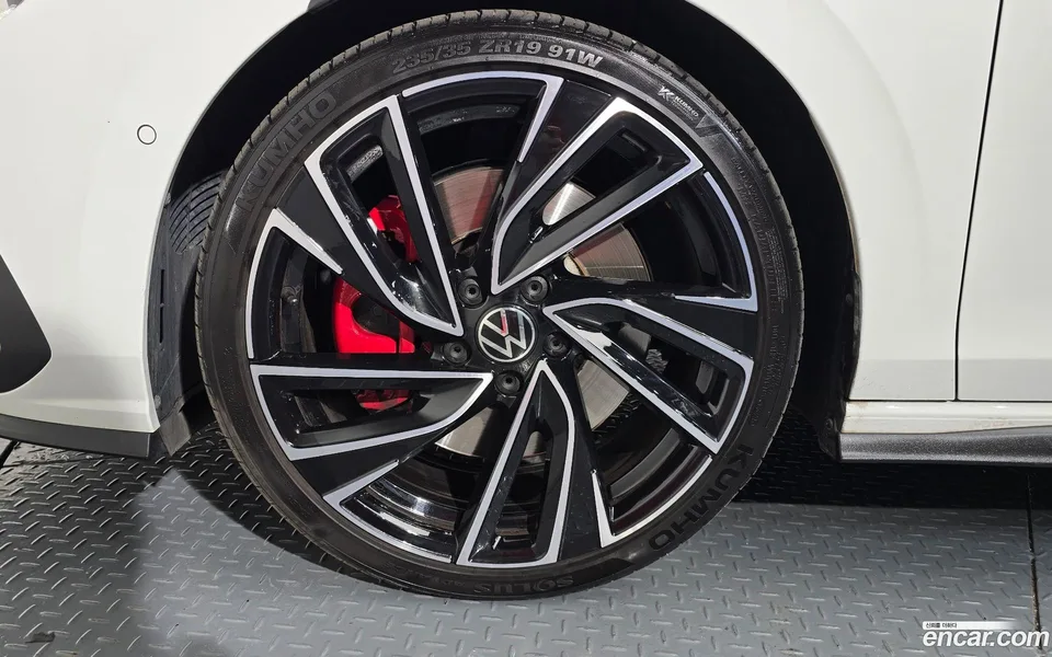 Volkswagen Golf 2.0 GTI 2024 — миниатюра 5