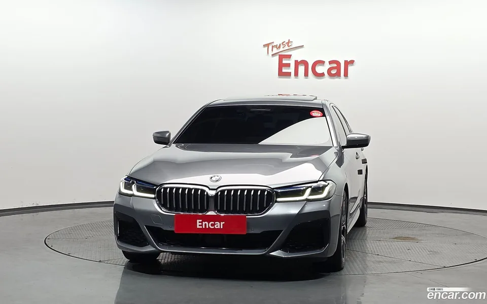 BMW 5 Series 530i M 2022 — миниатюра 3