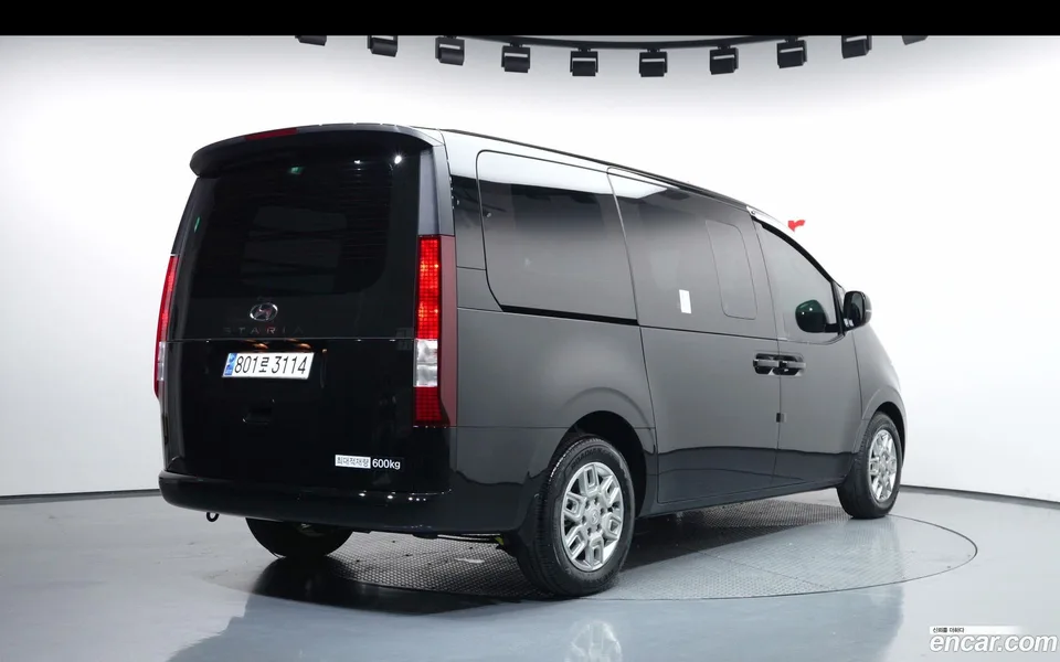 Hyundai Staria 5 2024 — миниатюра 2