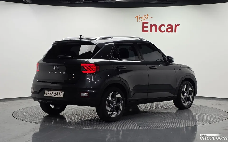 Hyundai Venue 1.6 2022 — миниатюра 2
